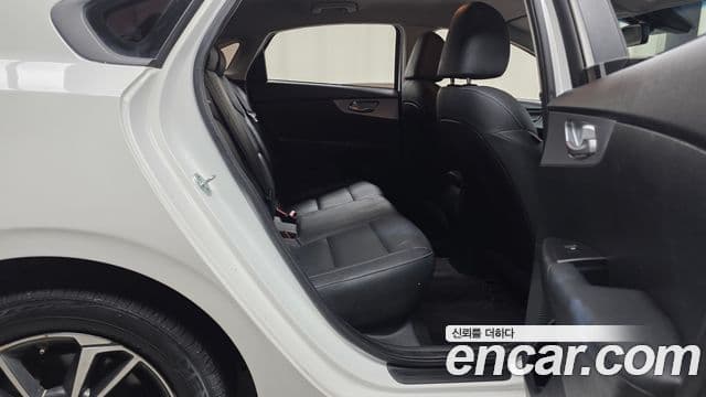 Kia The / новый New K3 2세대 Trendy, 2022 12