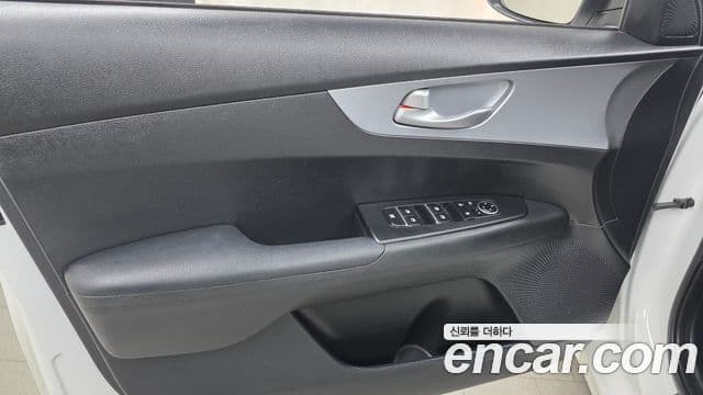 Kia The / новый New K3 2세대 Trendy, 2022 18