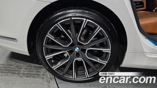 BMW 7시리즈 (G11) 745e iPerformance M Sport, 2021 все фото