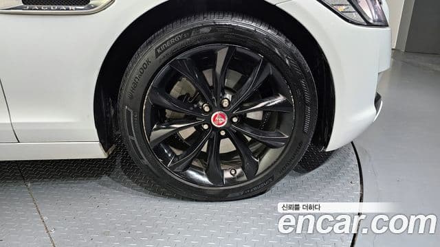 Jaguar XF (X260) Prestige, 2018 все фото