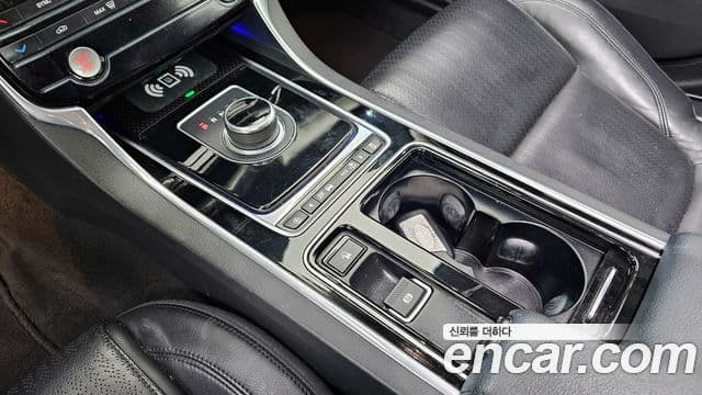 Jaguar XF (X260) Prestige, 2018 9