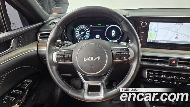 Kia K5 гибрид 3세대 Signature, 2022 13