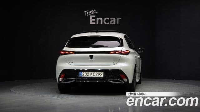 Peugeot 308 3세대 1.5 BlueHDi GT, 2022 4