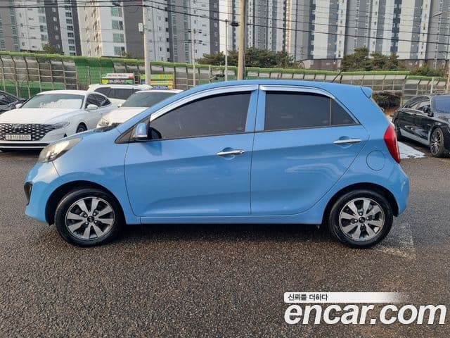 Kia All New Morning Deluxe Trendy, 2014 4