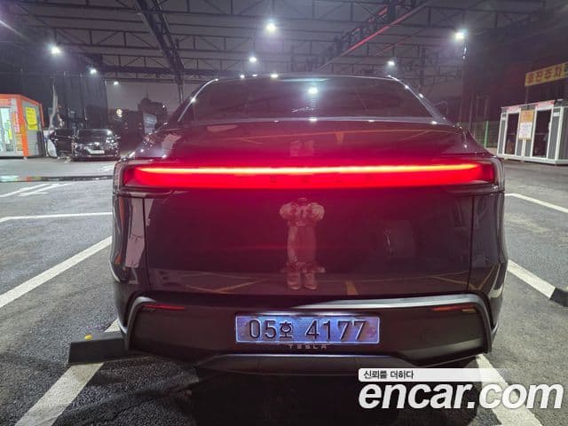 Tesla модель Y, 2025 4