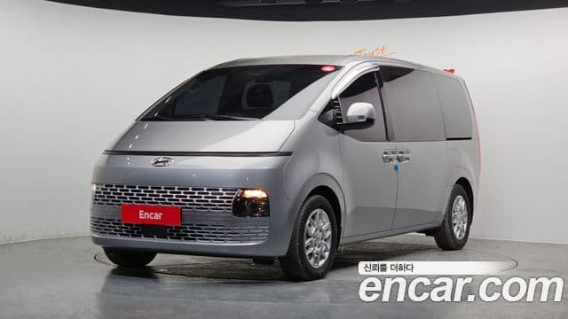 Hyundai Staria Modern, 2023 1