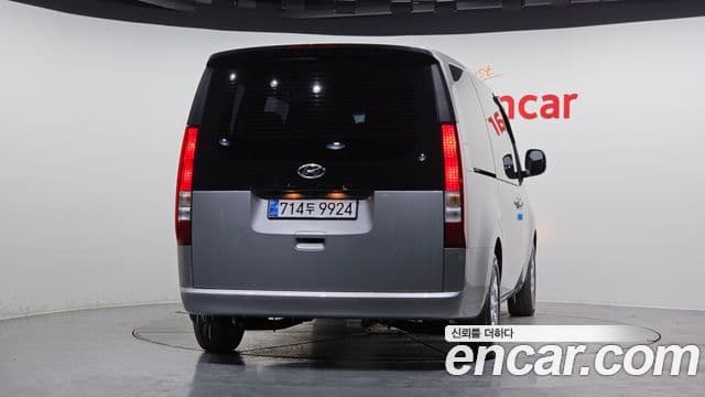 Hyundai Staria Modern, 2023 4