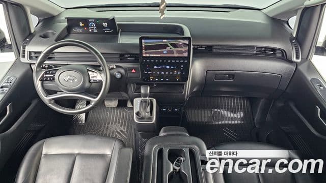 Hyundai Staria Modern, 2023 7