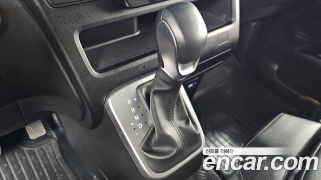 Hyundai Staria Modern, 2023 9