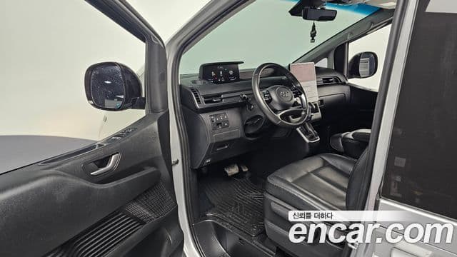 Hyundai Staria Modern, 2023 10