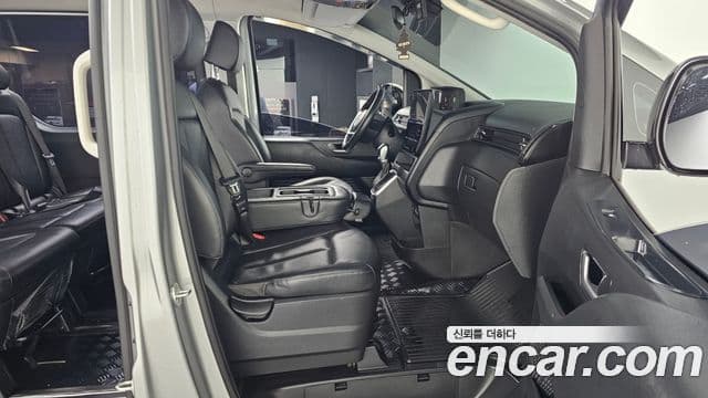 Hyundai Staria Modern, 2023 11