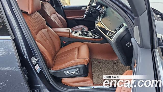 BMW X7 (G07) xDrive 40i M Sport 6인승, 2021 10