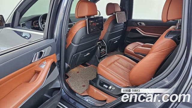 BMW X7 (G07) xDrive 40i M Sport 6인승, 2021 12