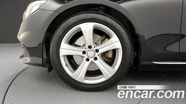 Mercedes-Benz E-класс W213 Avantgarde, 2017 все фото