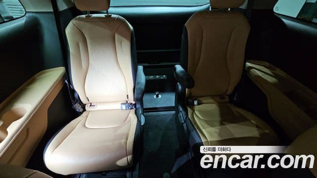 Kia Carnival 4세대 Prestige, 2022 12
