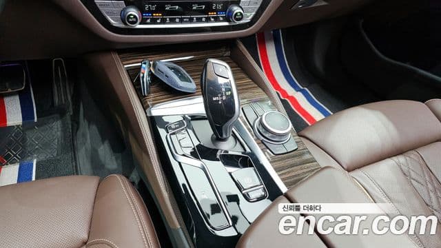 BMW 5시리즈 (G30) 523d M Sport, 2022 9