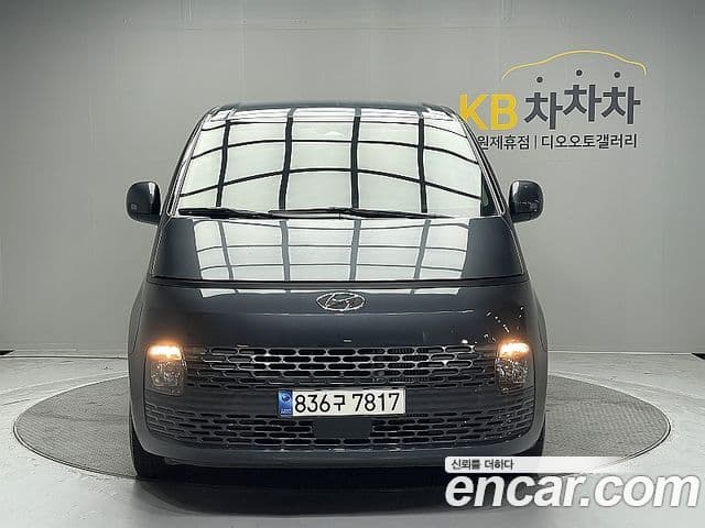 Hyundai Staria Modern, 2023 3