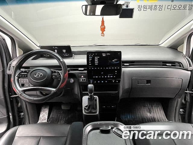 Hyundai Staria Modern, 2023 7