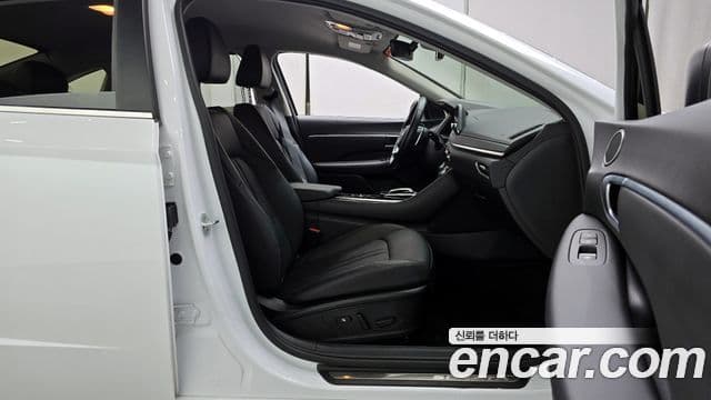 Hyundai Sonata (DN8) Premium Family, 2020 10