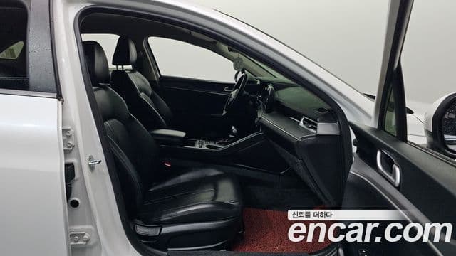 Kia K5 3세대 Trendy, 2021 11