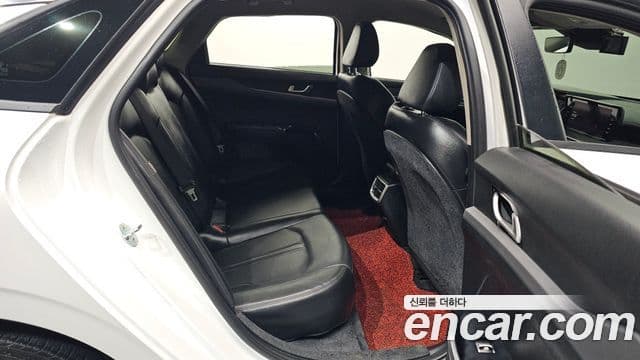 Kia K5 3세대 Trendy, 2021 12