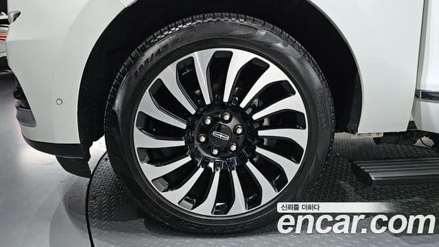 Lincoln Navigator 4세대 3.5L чёрный Label, 2023 все фото