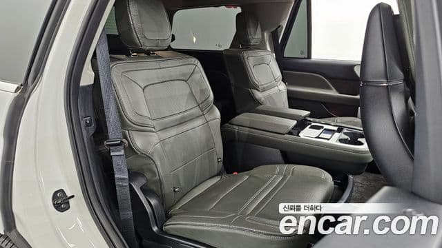 Lincoln Navigator 4세대 3.5L чёрный Label, 2023 12