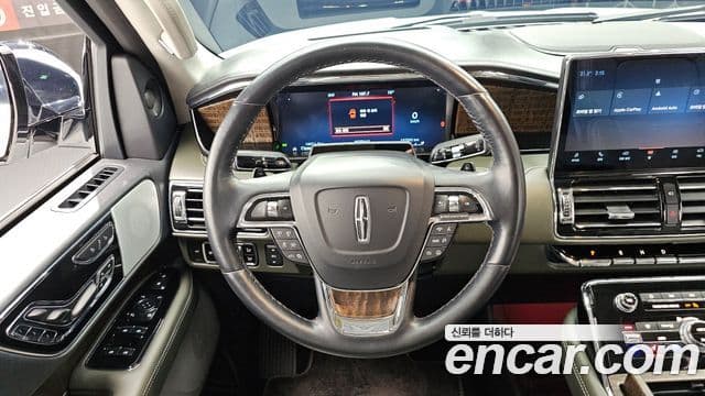 Lincoln Navigator 4세대 3.5L чёрный Label, 2023 13