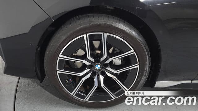 BMW 7시리즈 (G70) 740d xDrive M Sport, 2025 все фото