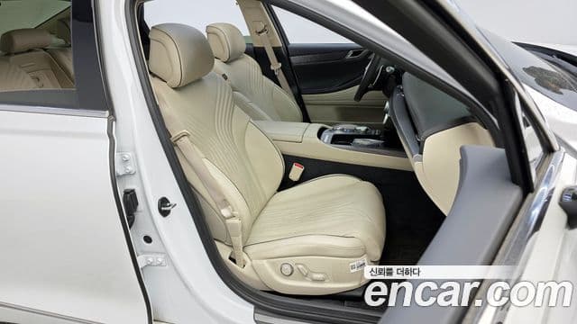 Genesis G80 (RG3) бензин 2.5 турбо 2WD, 2023 12