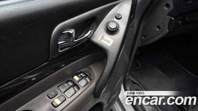 KG모빌리티(SsangYong) Korando 투리스모 4WD GT 11인승, 2014 16