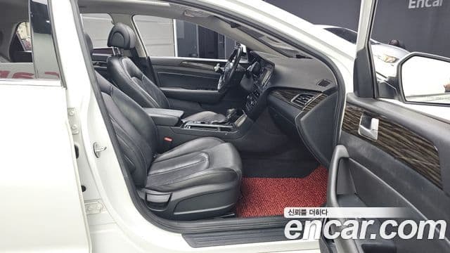 Hyundai LF Sonata Special, 2016 11