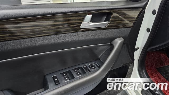 Hyundai LF Sonata Special, 2016 16