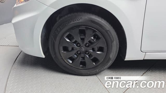 Hyundai Accent(новый кузов / новое поколение) дизель 1.6 VGT Style Plus, 2017 все фото