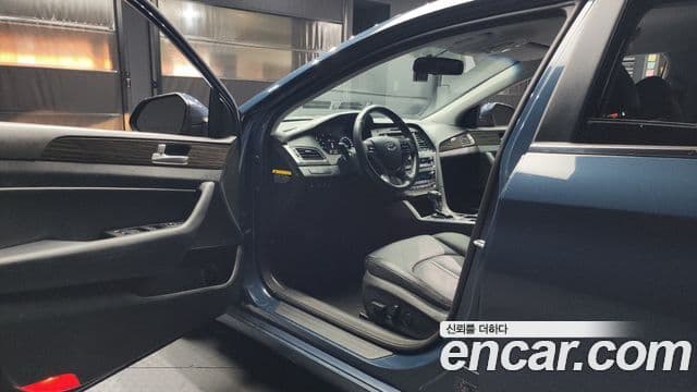 Hyundai LF Sonata 2.0 Smart, 2015 10