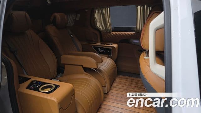 Kia Carnival 4세대 бензин 9인승 High Limousine(компания по спецнадстройкам), 2021 12