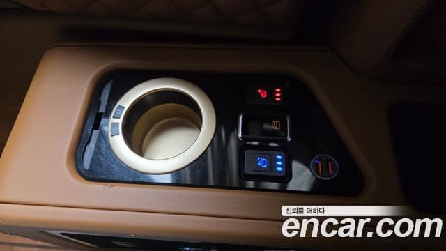 Kia Carnival 4세대 бензин 9인승 High Limousine(компания по спецнадстройкам), 2021 18