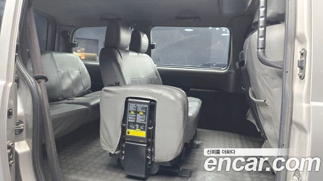 Hyundai Starex GX, 2005 12