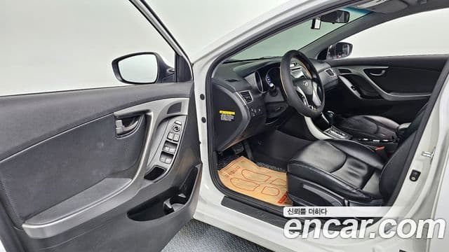 Hyundai Avante MD M16 GDI Smart, 2013 10