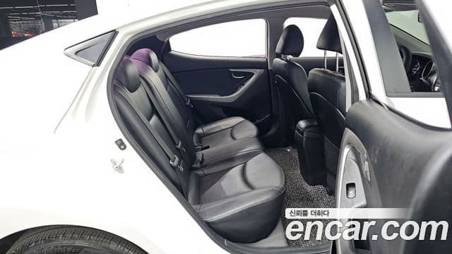 Hyundai Avante MD M16 GDI Smart, 2013 12