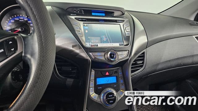 Hyundai Avante MD M16 GDI Smart, 2013 18