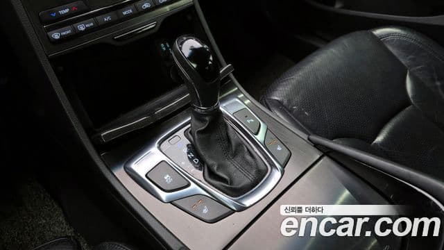 Hyundai Grandeur HG Modern, 2016 9