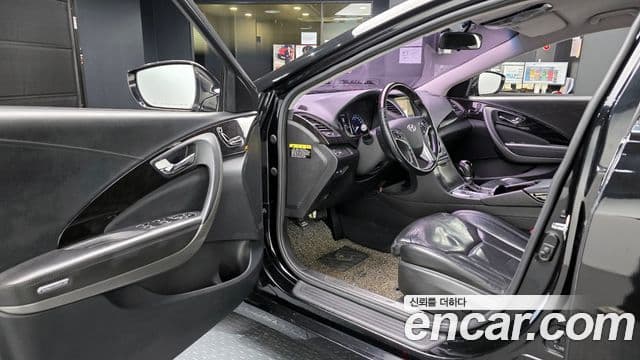 Hyundai Grandeur HG Modern, 2016 11