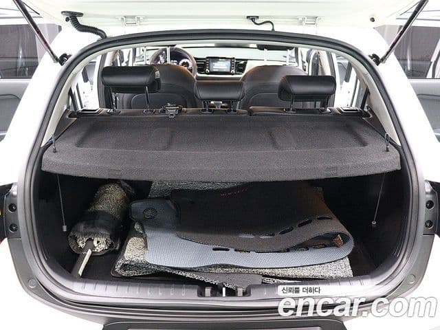 Kia Stonic Trendy, 2020 все фото