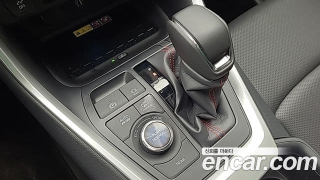 Toyota RAV4 5세대 2.5 4WD PHEV XSE, 2025 8