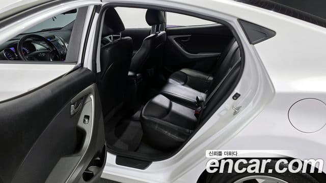 Hyundai Avante MD M16 GDI Avenue, 2014 11