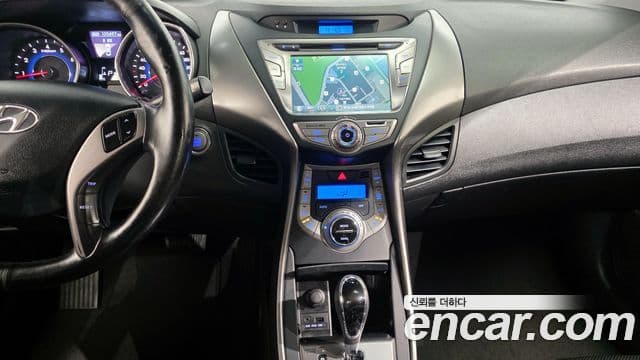 Hyundai Avante MD M16 GDI Avenue, 2014 20