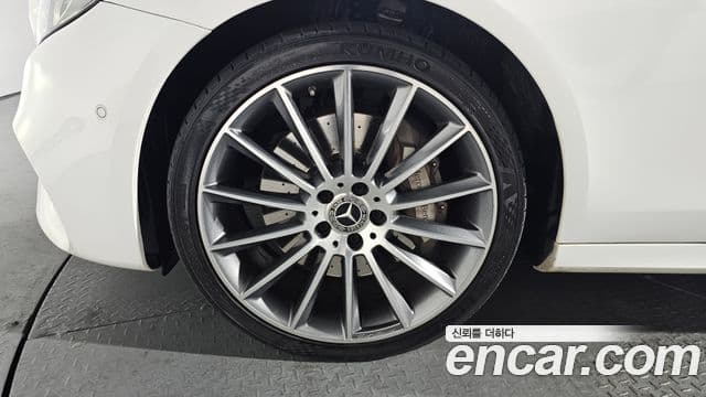 Mercedes-Benz E-класс W213 AMG Line, 2019 все фото