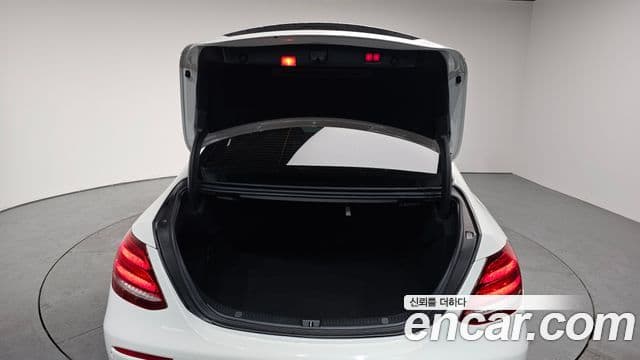 Mercedes-Benz E-класс W213 AMG Line, 2019 20