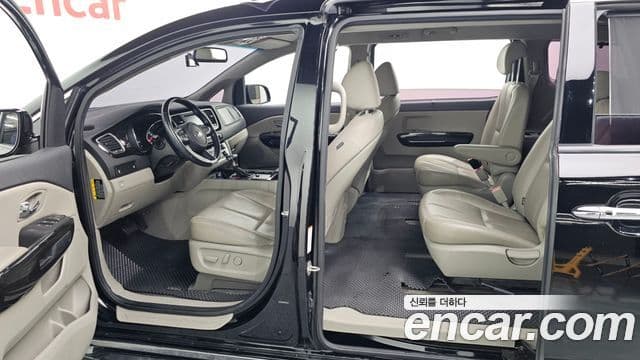 Kia The / новый New Carnival Noblesse, 2019 10